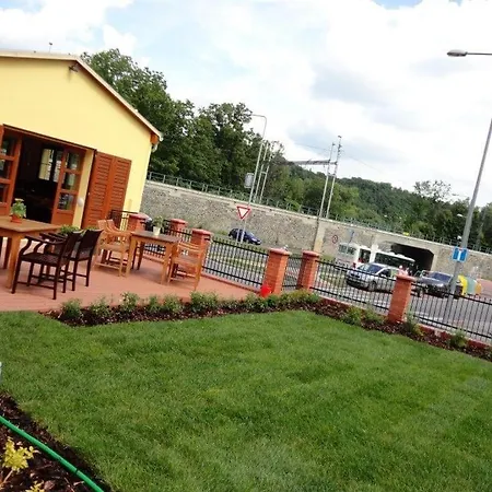 Nocleg ze śniadaniem 4rooms Roztoky (Prague-West)